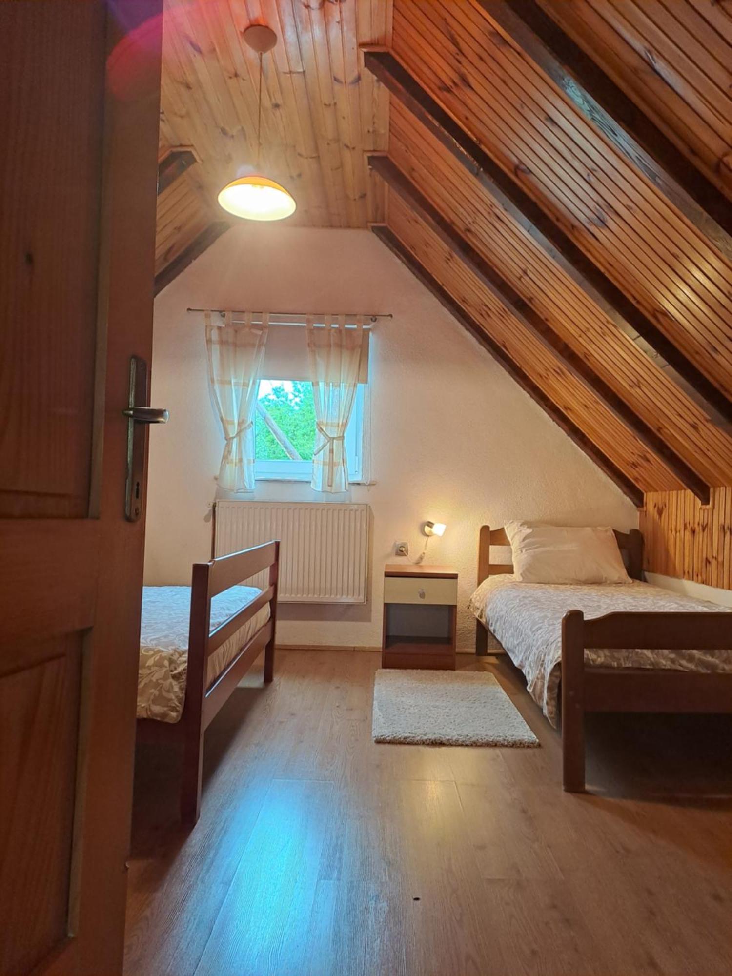 Guesthouse Andrea Poljanak Buitenkant foto